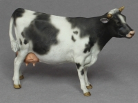 32; Older Milk Cow     BUILD AND PAINTED FIGURE