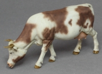 32; Cow , brown white     BUILD AND PAINTED FIGURE