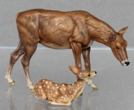 32; Doe and Fawn     BUILD AND PAINTED FIGURE